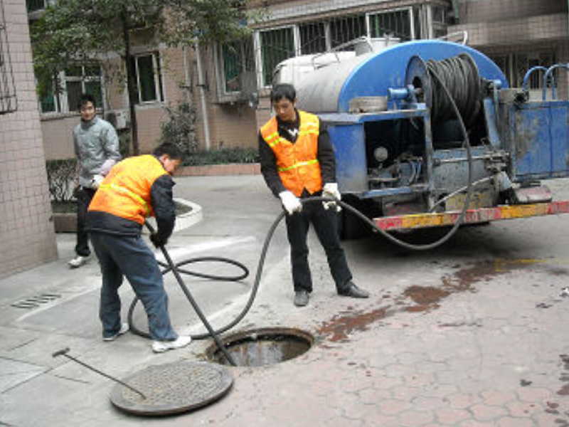 闵行区中春路专业疏通马桶化粪池隔油池清理吸污抽粪