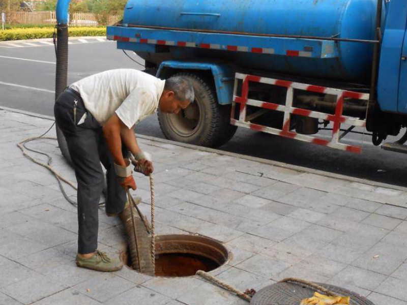 闵行区中春路专业疏通马桶化粪池隔油池清理吸污抽粪